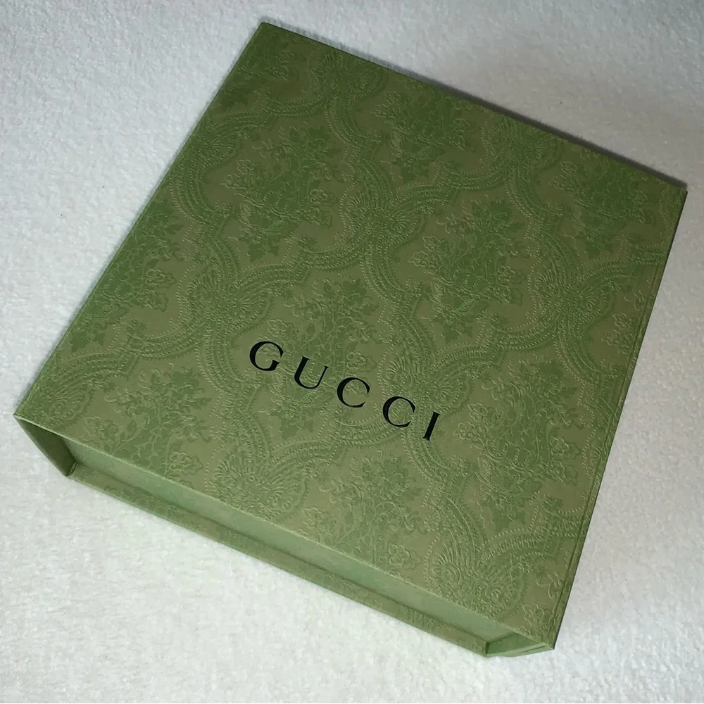 NEW! GUCCI Gift Box with Magnetic Flap Closure, GORGEOUS - Picture 2 of 16